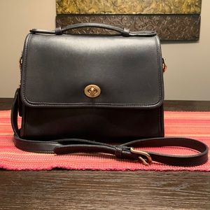 Vintage Coach Court - Navy Blue - 9870